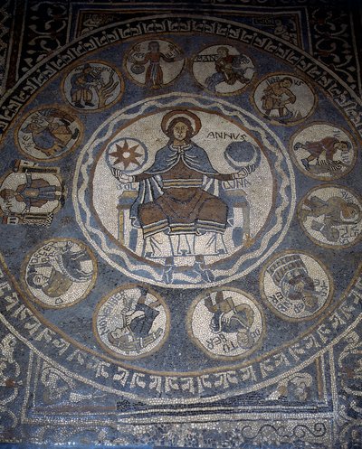 Pavimento a mosaico che raffigura i mesi dell
