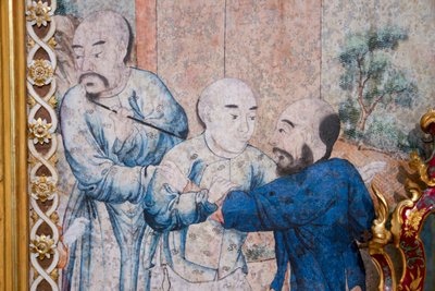 Scene di vita quotidiana in Cina, dettaglio della carta da parati cinese, Gabinetto cinese, Residenza di caccia, di Filippo Juvarra, Stupinigi, Piemonte, Italia da Unknown artist
