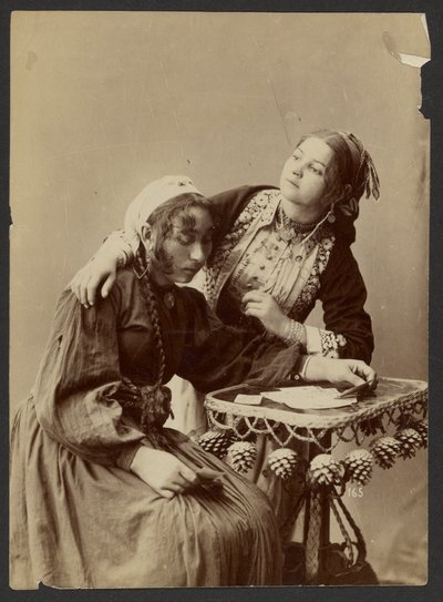 [Due donne alla scrivania] da Unknown artist