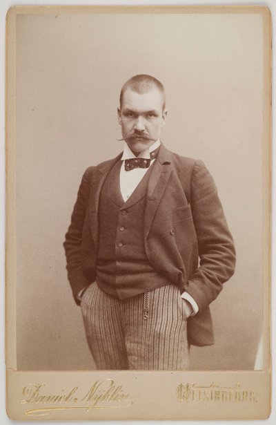 Akseli Gallen-Kallela da Unknown photographer
