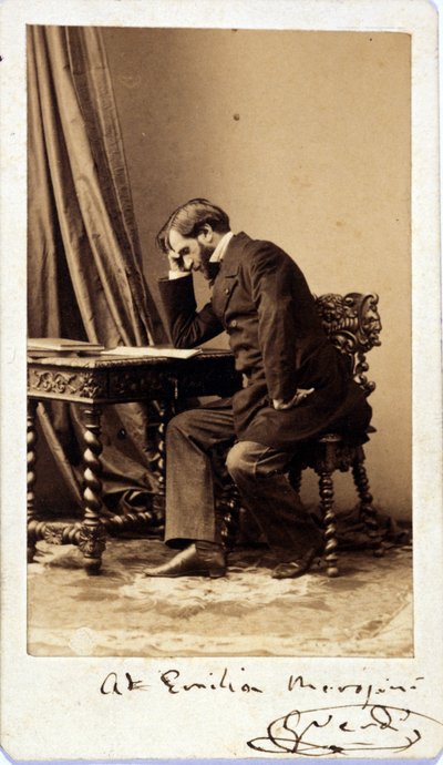 Giuseppe Verdi circa 1835. fotografia dedicata dal compositore museo della scala di Milano da Unknown photographer