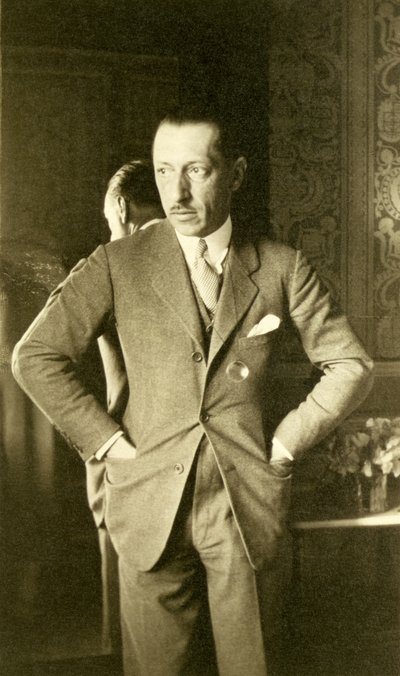 Igor Stravinsky (foto b/n) da Unknown photographer