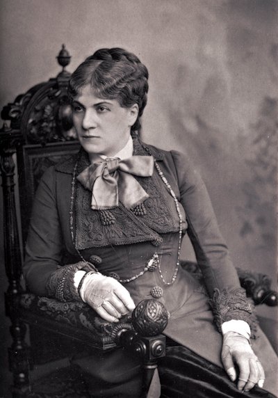 Mme Alix-Marie PASCA (1836-1906) - Ritratto di Alix Pasca (1835-1914), comica francese. Fotografia fine XIX secolo da Unknown photographer