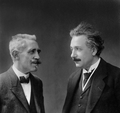 Paul Langevin e Albert Einstein da Unknown photographer