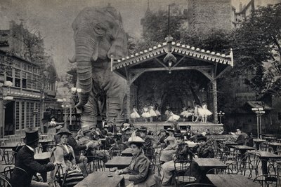 Scena di vita popolare al Moulin Rouge a Parigi. Fotografia, fine XIX secolo, Parigi. Coll. Selva da Unknown photographer