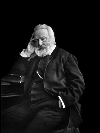 Ritratto dello scrittore inglese Victor Hugo c.1880 (foto b/n) da Unknown photographer