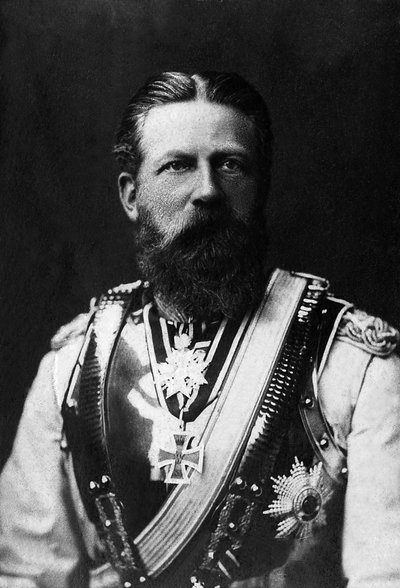 Ritratto di Federico III (1831-1888), Re di Prussia e Imperatore di Germania nel 1888 per 99 giorni. da Unknown photographer