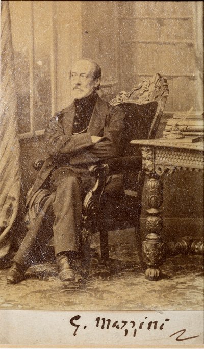 Ritratto di Giuseppe Mazzini, con autografo (foto b/n) da Unknown photographer