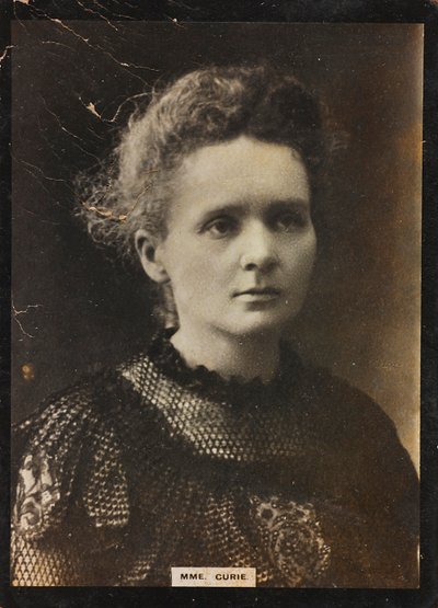 Ritratto della chimica e fisica Marie Skłodowska-Curie (1867-1934), moglie di Pierre Curie, Premio Nobel per la Fisica nel 1903 con suo marito e per la Chimica nel 1911 da Unknown photographer