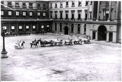La regina Vittoria lascia Buckingham Palace, Giubileo di Diamante, 22 giugno 1897 (foto in bianco e nero) da Unknown photographer