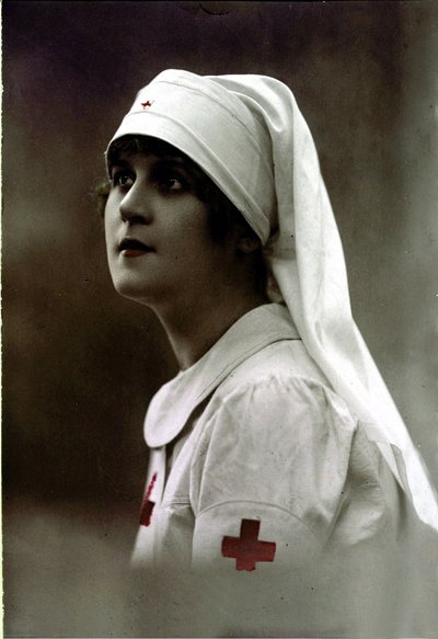 Infermiera della Croce Rossa, Prima Guerra Mondiale da Unknown photographer