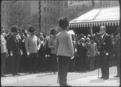 Inaugurazione del monumento di Hesser alla stazione ferroviaria Westbahnhof di Vienna da Unknown photographer