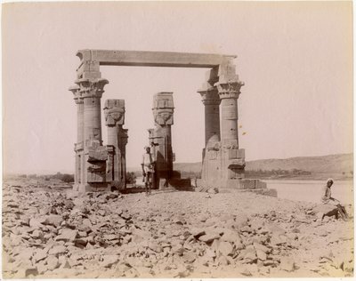 Il chiosco romano di Qertassi (oggi a New Kalabsha), visto da est, Egitto, fotografia di Edition J P Sebach, ca 1890 da Unknown photographer