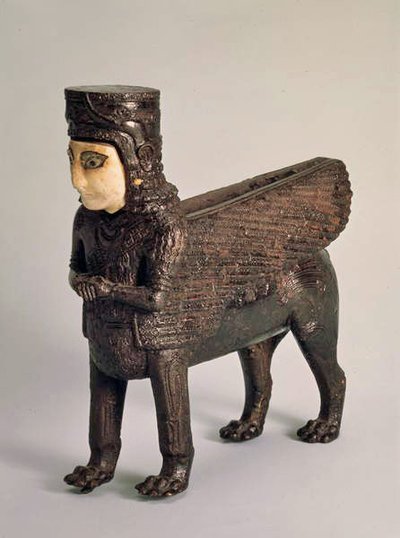 Figura che decora un trono, trovata nel sito di Toprak Kale, vicino a Van da Urartian