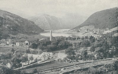 Un villaggio irlandese Glendalough, 1910 da Valentine and Sons Ltd