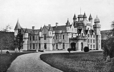 Castello di Balmoral, Scozia, c1920 da Valentine and Sons Ltd
