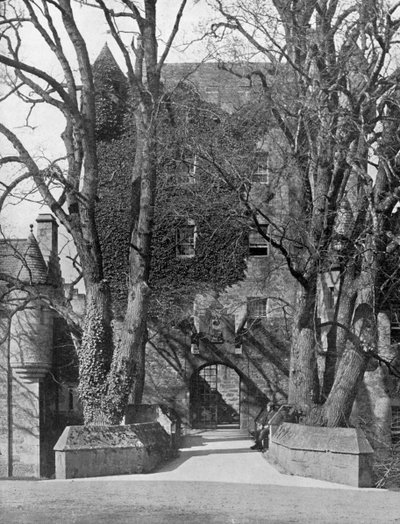 Ponte Levatoio, Castello di Cawdor, Scozia, 1924-1926 da Valentine and Sons Ltd