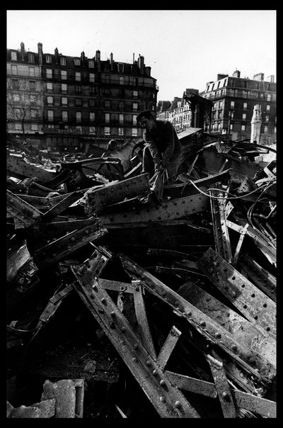 Demolizione del mercato centrale di Parigi, agosto 1971 (foto in bianco e nero) da Victor Baltard