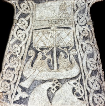 Pietra runica lilbjar raffigurante un drakkar da Viking
