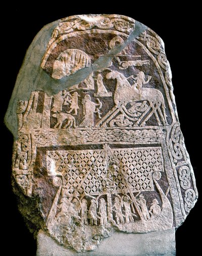 Pietra runica raffigurante Wotan (Odino) sul suo cavallo a otto zampe Sleipnir, che sale a bordo di una nave vichinga da Viking Viking