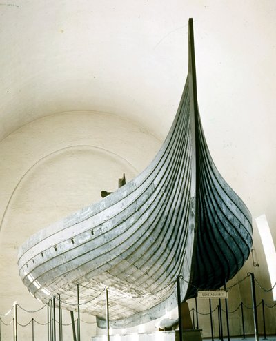 Nave vichinga (drakkar) di Gokstad vicino a Oslo. Museo di Oslo Bygdoy, Norvegia da Viking Viking