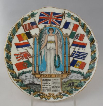 Piatto della Vittoria Pace 1919 da W. H. Goss