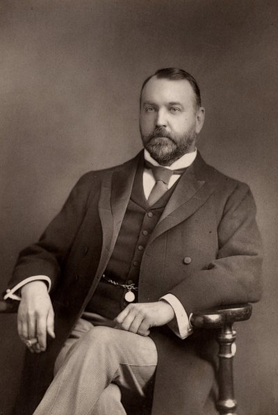 Sydney Grundy (1848-1914) drammaturgo e avvocato inglese. Autore di numerose opere teatrali, principalmente commedie e farse (woodburytype) da W. and D. (after) Downey
