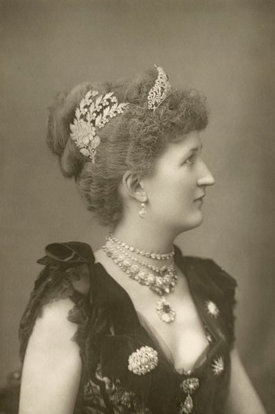 Lady Carew, cortigiana da W. and D. Downey