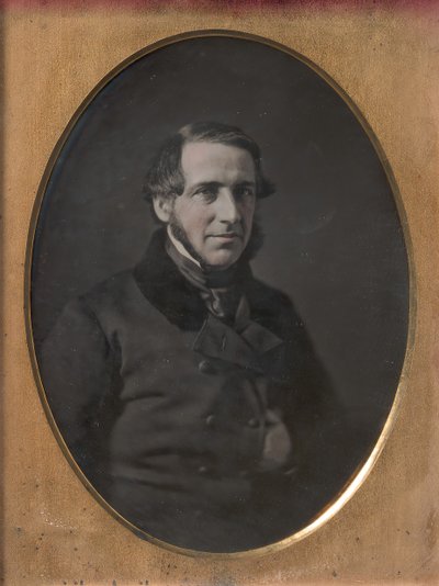 Uomo di Mezza Età con Barba a Cinghia, Mano Nascosta nella Giacca Abbottonata, 1840-50 da W. and F. Langenheim