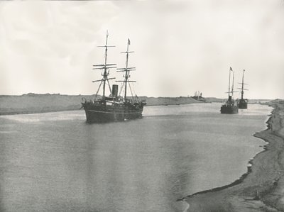 Navi sul Canale di Suez, Kantara, Egitto da W and S Ltd