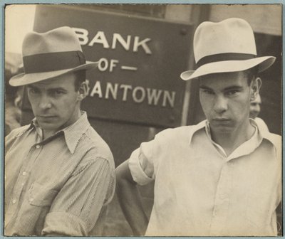 Volti della via principale / Scena di strada, Morgantown, West Virginia da Walker Evans