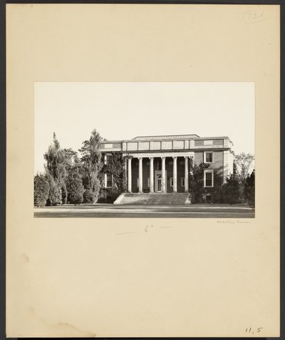[Wheaton College: La Biblioteca (1923)] da Walker Evans