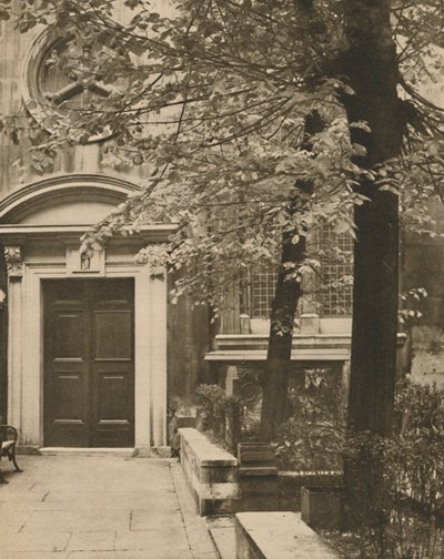 Porta Sud della Chiesa di Santa Maria Aldermanbury, c1935 da Walter Benington
