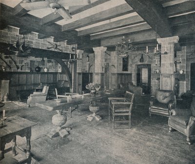 La stanza del bucaniere, Carlyle Club, Piccadilly, 1915 da Waring and Gillow