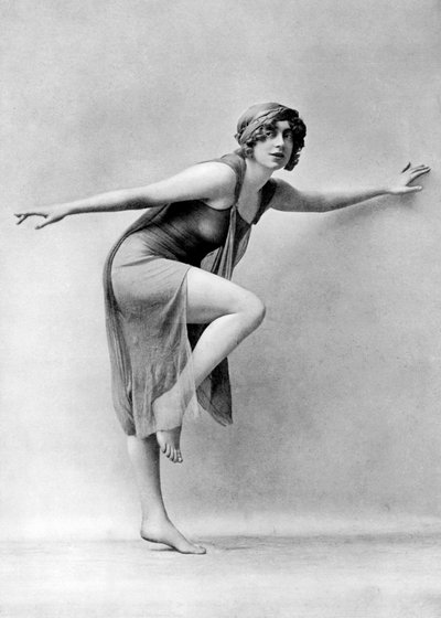 Danza a piedi nudi nello stile greco, XIX secolo da White Studios