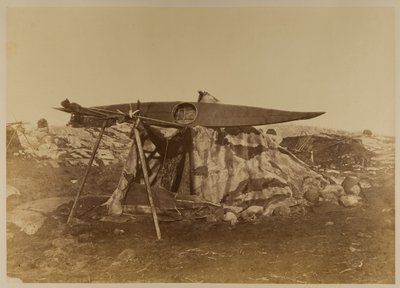 Esquimaux Toupek o tenda di pelle, tavola 121 da "The Arctic Regions" di Bradford, 1873 da William Bradford