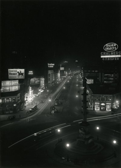 Vista notturna in Columbus Circle, c.1910-21 da William Davis Hassler