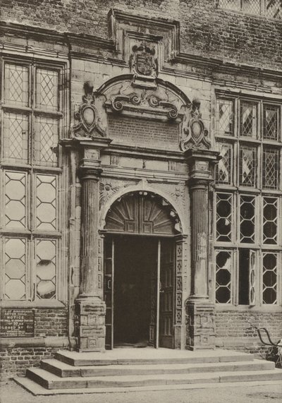 Portale, Aston Hall, Warwickshire (foto in bianco e nero) da William Galsworthy Davie