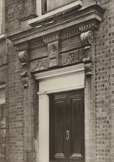 Porta, Longbridge House, Farnham, Surrey da William Galsworthy Davie