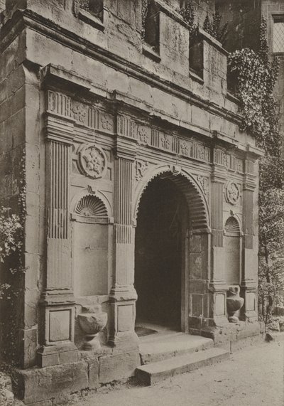 Porta, Portico alla Gate House, Kenilworth da William Galsworthy Davie