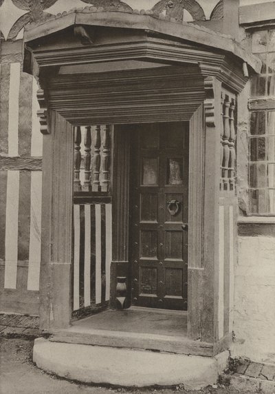 Porta, The Middle House, Mayfield, Sussex da William Galsworthy Davie