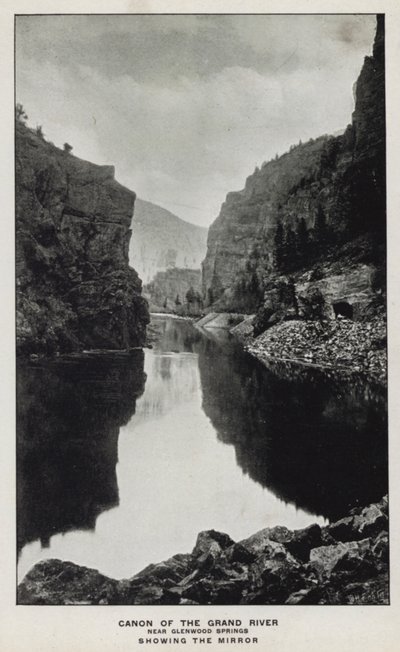 Canyon del Colorado: Canyon del Grand River, vicino a Glenwood Springs, che mostra lo specchio da William Henry Jackson