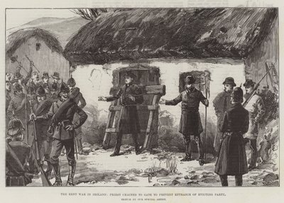 La guerra degli affitti in Irlanda, prete incatenato al cancello per impedire l