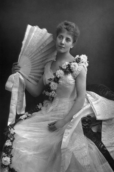 Maude Millett, attrice, 1890 da William and Daniel Downey