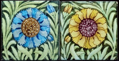 Piastrelle con design floreale in stile persiano da William de Morgan
