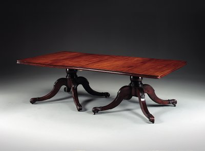 Tavolo da pranzo irlandese George IV a due piedistalli, c.1825 da Williams and Gibton (attr. to) Mack