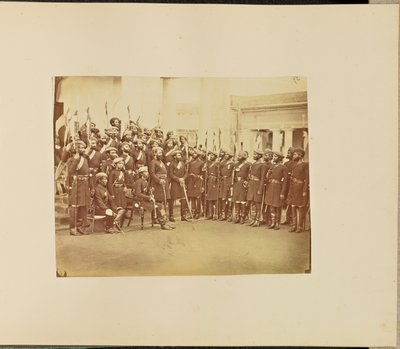 [Ritratto di gruppo di militari]. da Willoughby Wallace Hooper