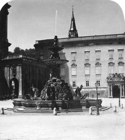 Fontana di corte e residenza, Salisburgo, Austria, c1900 da Wurthle and Sons
