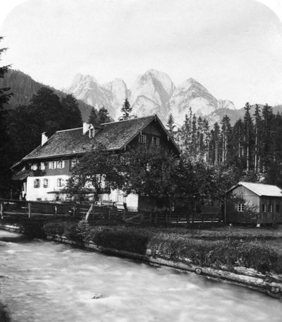 La fucina del fabbro a Gosau, Salzkammergut, Austria, c1900s da Wurthle and Sons