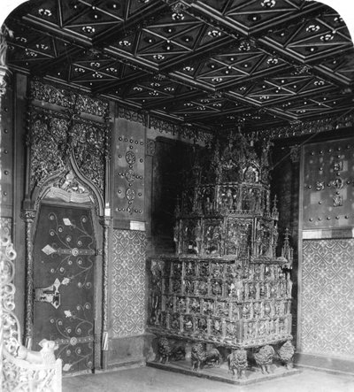 La fornace nella Camera del Principe, Festung Hohensalzburg, Salisburgo, Austria, c1900s da Wurthle and Sons